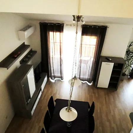 Ljubicic * Podstrana