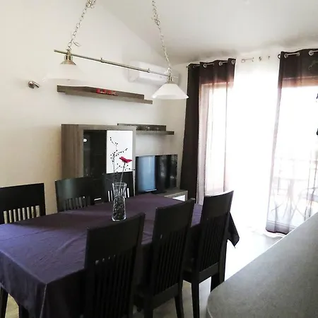 Ljubicic Apartment
