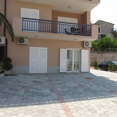 Apartment Ljubicic *